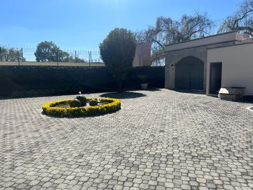 Casa en VENTA… Los Sauces Col. Llano Grande, Metepec, Méx.