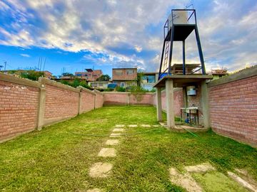 VENTA DE CASA DE ESTRENO, LA ESPERANZA HUANUCO