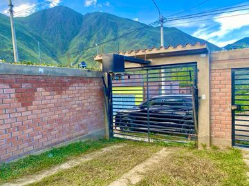 VENTA DE CASA DE ESTRENO, LA ESPERANZA HUANUCO