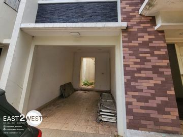 Dijual Rumah Faraday Selatan 5 Gading Serpong Tangerang Lokasi Strategis Murah Unit Masih Baru Belum Pernah di Huni