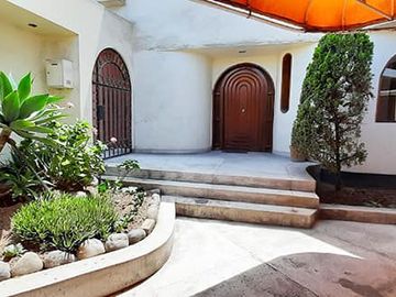 VENTA CASA SAN BORJA REMODELAR ALT. J. PRADO LAS ARTES 300M2 535MIL