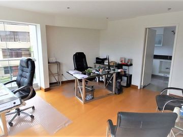 TRIPLEX DEPARTAMENTO EN VENTA DE 175M2 CON 3 DORMITORIOS EN SAN BORJA