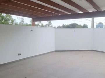 TRIPLEX DEPARTAMENTO EN VENTA DE 175M2 CON 3 DORMITORIOS EN SAN BORJA