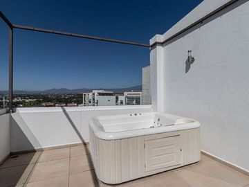 PENTHOUSE EN VENTA CON ROOF GARDEN PARAISO COUNTRY CLUB AL SUR DE CUERNAVACA MORELOS
