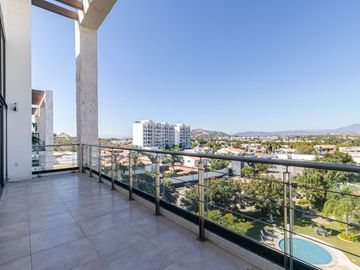 PENTHOUSE EN VENTA CON ROOF GARDEN PARAISO COUNTRY CLUB AL SUR DE CUERNAVACA MORELOS