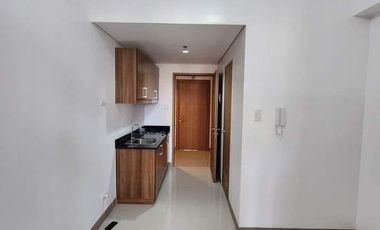 FOR SALE/RENT 1 BEDROOM CONDO IN MAKATI NEAR BGC