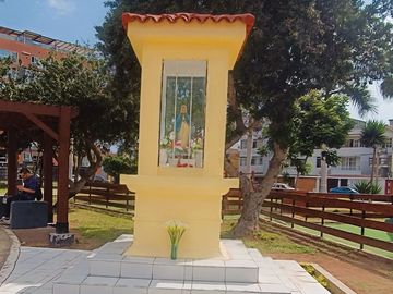 🏡 SE VENDE CASA FRENTE A PARQUE 200 MILLAS  🏡