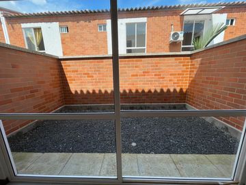VENDO PARA ESTRENAR CASA EN CONDOMINIO SUR DE CALI  BARRIO SIENA SECTOR CIUDAD PACÍFICA