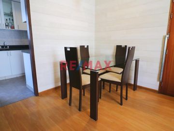 Vendo Departamento Excelente Ubicación en Miraflores