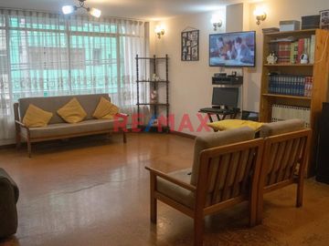 ¡Oportunidad Única! Casa En La Victoria, Cerca De Gamarra