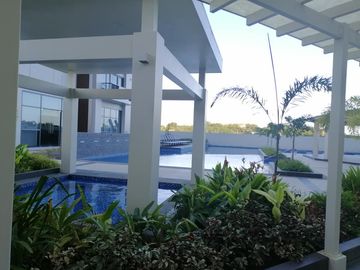 2 BEDROOM UNIT OF ONE MANCHESTER PLACE MACTAN NEWTOWN WITH SEAVIEW