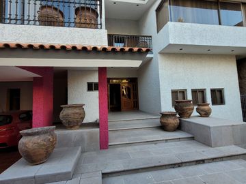 VENTA AMPLIA CASA EN FRACC. TANGAMANGA