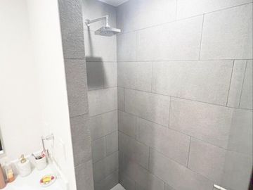 ¡¡OPORTUNIDAD!!  AMPLIO DEPARTAMENTO CON EXCELENTE ILUMINACIÓN  AL SUR DE LA CIUDAD