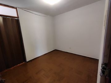 se vende duplex 200m2 los olivos