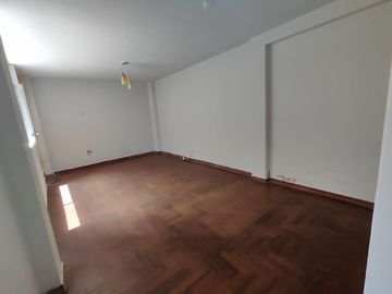 se vende duplex 200m2 los olivos
