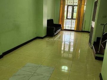 หมู่บ้าน อู่ทอง 5 ลำลูกกา คลอง 2 ทาวเฮ้าส์ 21 ตร.ว.  , คูคต, ลำลูกกา