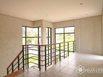 4 Bedroom Ready for Occupancy Unit Located at Summit Point Lipa