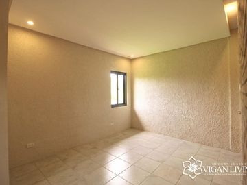 4 Bedroom Ready for Occupancy Unit Located at Summit Point Lipa