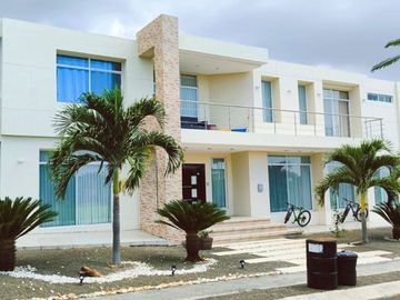 Casa de venta, zona norte de Montecristi Golf Club