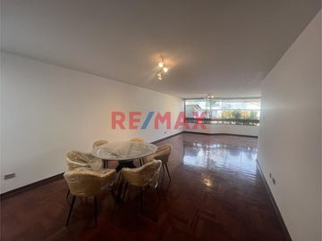 Oportunidad Única En Surco: Departamento En Primer Piso, Iluminado , Espacioso, Cerca Al Jiron Tomasal
