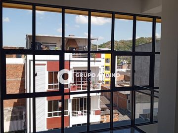 Se Vender Apartamento Penthouse Edificio Tower 44 - Girón
