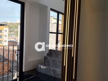 Se Vender Apartamento Penthouse Edificio Tower 44 - Girón