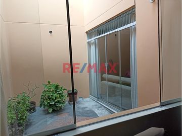 Se Vende Casa En Cedros De Villa Frente A Parque – Chorrillos