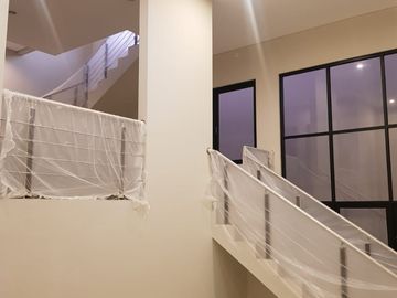Dijual Rumah Mewah di Galaxi Bumi Permai - 4+1 KT, Minimalis Modern
