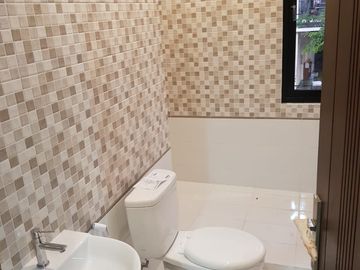 Dijual Rumah Mewah di Galaxi Bumi Permai - 4+1 KT, Minimalis Modern