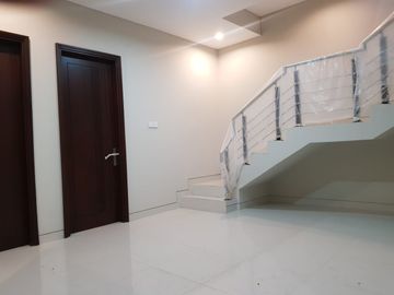 Dijual Rumah Mewah di Galaxi Bumi Permai - 4+1 KT, Minimalis Modern