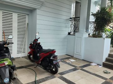 FOR RENT RUMAH BARU SIAP HUNI DI KALIBATA UTARA JAKARTA SELATAN