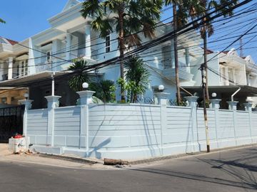 FOR RENT RUMAH BARU SIAP HUNI DI KALIBATA UTARA JAKARTA SELATAN