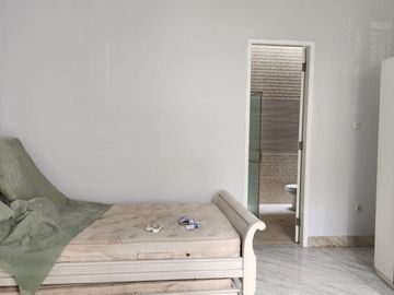 FOR RENT RUMAH BARU SIAP HUNI DI KALIBATA UTARA JAKARTA SELATAN