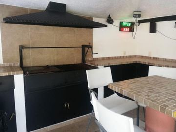 CASA VENTA/RENTA en zona dorada