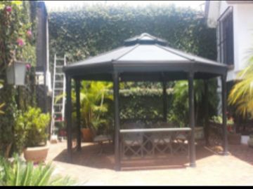 CASA VENTA/RENTA en zona dorada
