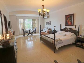 Mansión en venta - Urb. Vistasol vía Samborondón, vista al Río Babahoyo