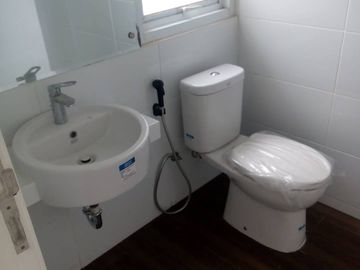 Town House Mewah siap huni 2lantai murah dibintaro sektor 3 diciputat,tangsel