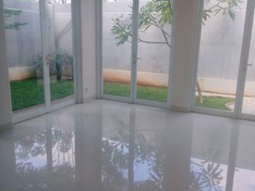 Town House Mewah siap huni 2lantai murah dibintaro sektor 3 diciputat,tangsel