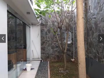 Town House Mewah siap huni 2lantai murah dibintaro sektor 3 diciputat,tangsel