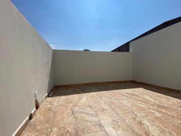 Casa en Venta en SLP en Priv. de los Reyes