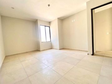 Casa en Venta en SLP en Priv. de los Reyes