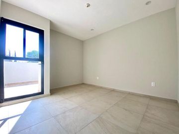 Casa en Venta en SLP en Priv. de los Reyes