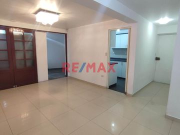 Vive En La Mejor Zona De Santa Anita, Depa En Primer Piso
