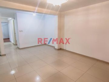 Vive En La Mejor Zona De Santa Anita, Depa En Primer Piso