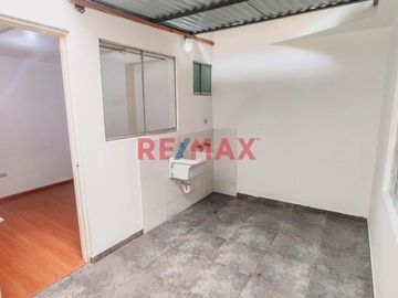 Vive En La Mejor Zona De Santa Anita, Depa En Primer Piso