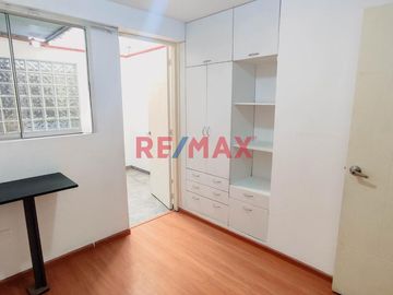 Vive En La Mejor Zona De Santa Anita, Depa En Primer Piso