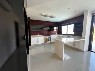 Casa en Venta en Fraccionamiento en Punta Tiburón