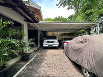 RUMAH at Jl BANGKA, KEMANG, JAKSEL