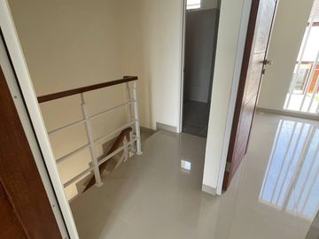 DIJUAL RUMAH CLUSTER BARU 2 LANTAI SYARIAH MURAH DI PERUMAHAN PINANG PAMULANG JUAL DEKAT UNPAM