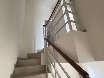 DIJUAL RUMAH CLUSTER BARU 2 LANTAI SYARIAH MURAH DI PERUMAHAN PINANG PAMULANG JUAL DEKAT UNPAM